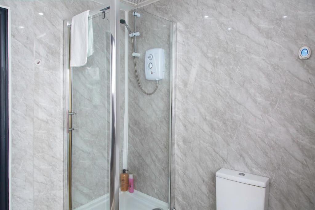 Bootle, Liverpool Modern 1Bed Ft Apartment Luaran gambar